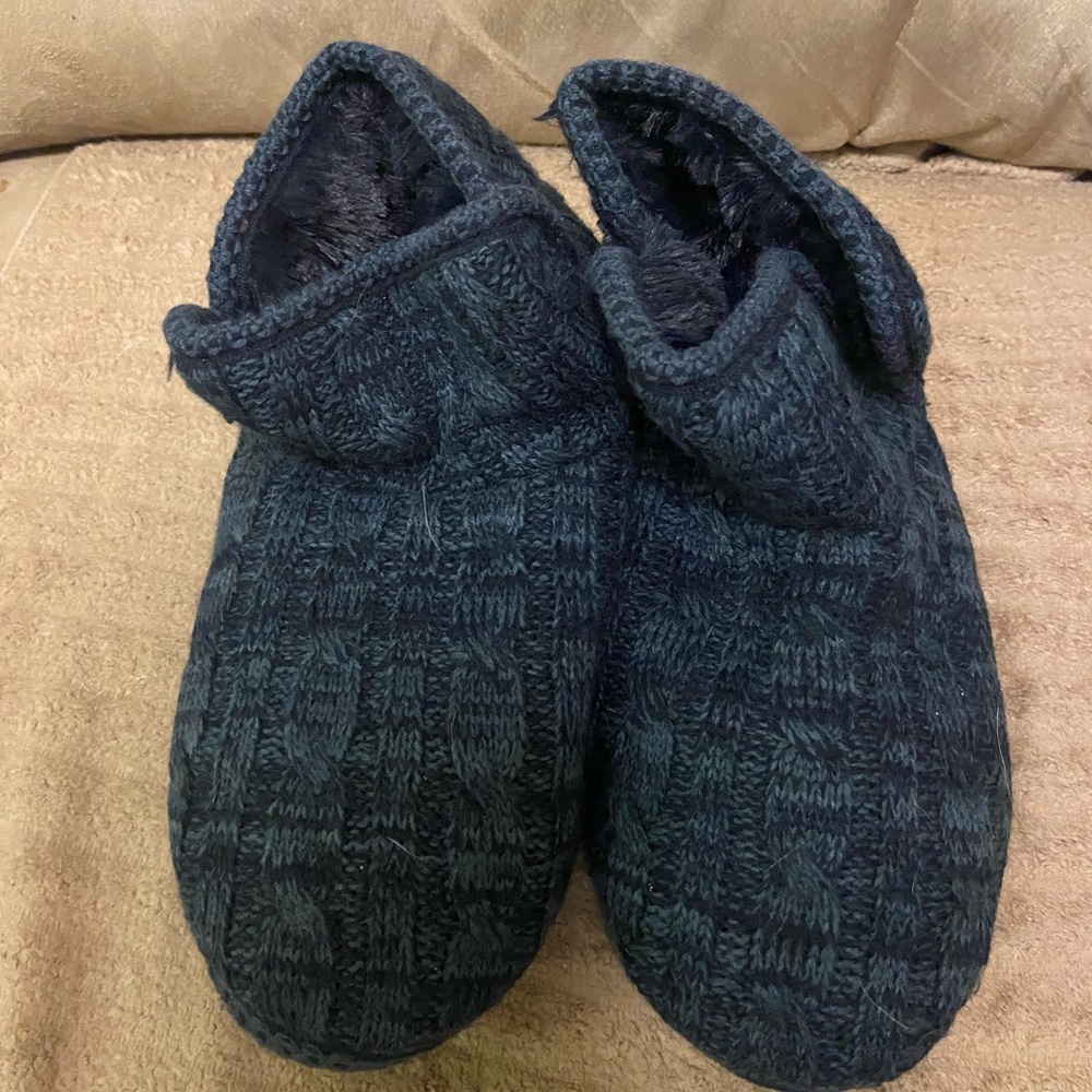 Navy Muk Luks slippers